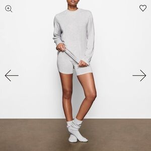 SKIMS boyfriend Long Sleeve Tshirt